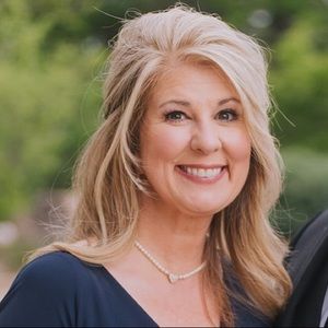 Meet your Posher, Cindi